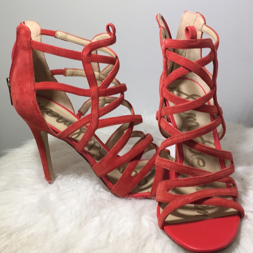 Red heels 👠